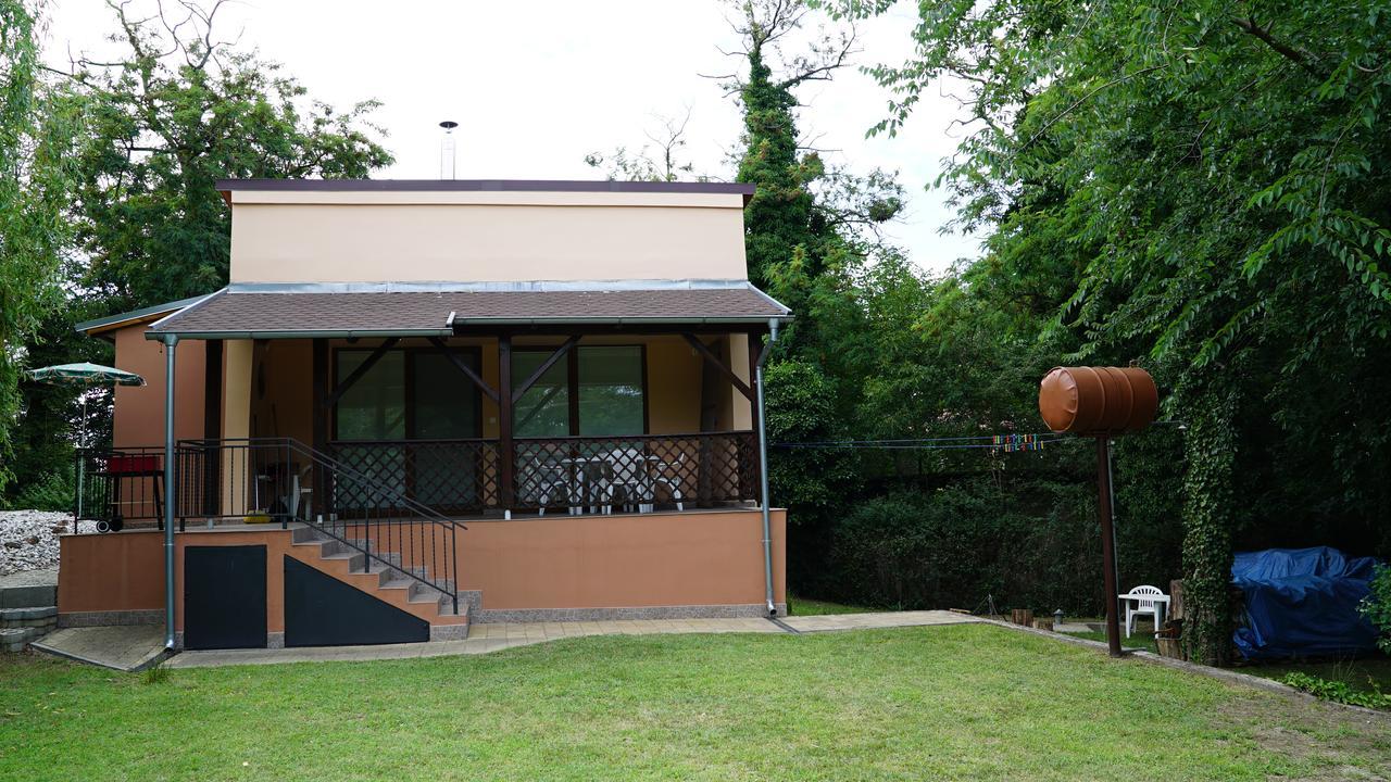 Tobo House Along The River Danube Radvaň nad Dunajom Buitenkant foto